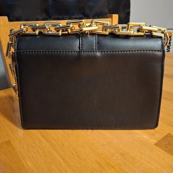 Black Faux Leather Shoulder Handbag NWOT - Picture 2 of 9